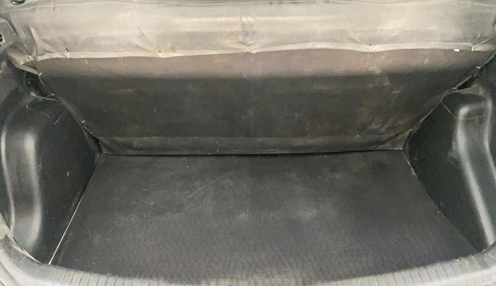 2016 Hyundai Grand i10 MAGNA 1.2 KAPPA VTVT, Petrol, Manual, 72,599 km, Boot Inside