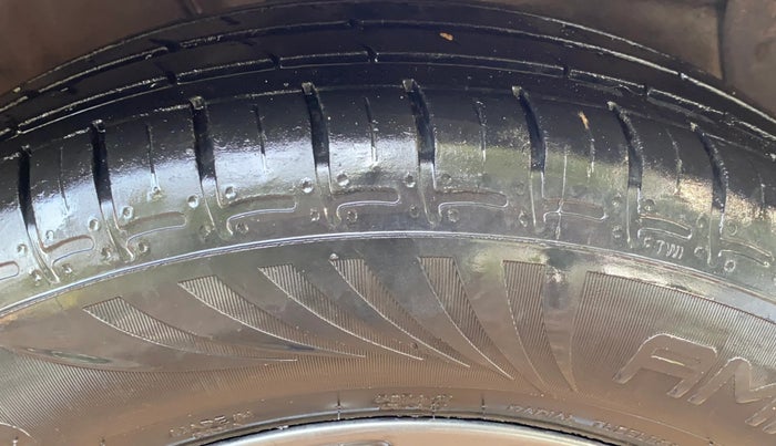 2022 Hyundai GRAND I10 NIOS SPORTZ 1.2 KAPPA VTVT, Petrol, Manual, 26,782 km, Right Front Tyre Tread