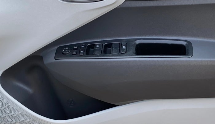 2022 Hyundai GRAND I10 NIOS SPORTZ 1.2 KAPPA VTVT, Petrol, Manual, 26,782 km, Driver Side Door Panels Control