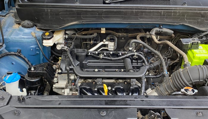 2021 Hyundai VENUE S+ 1.2, Petrol, Manual, 21,205 km, Engine View - Right