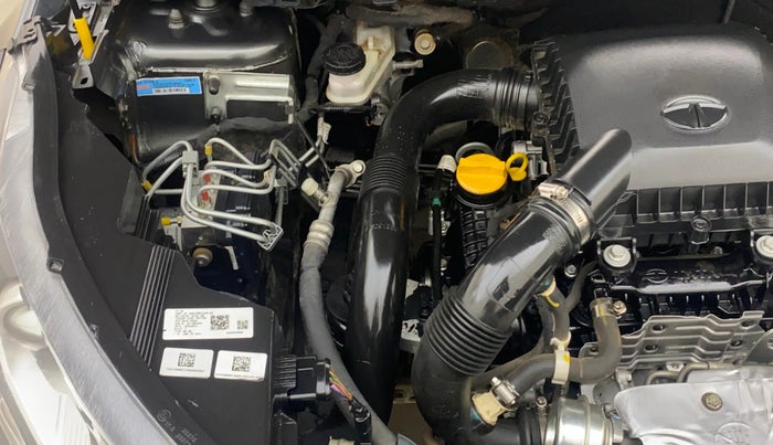 2022 Tata NEXON XZA PLUS SUNROOF PETROL, Petrol, Automatic, 63,715 km, Engine View - Right