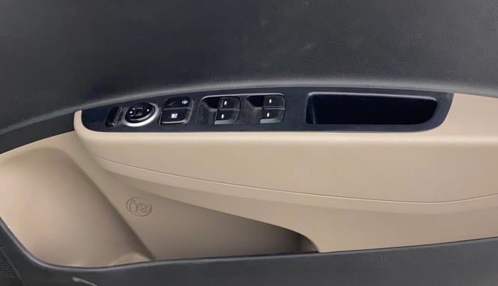 2015 Hyundai Grand i10 SPORTZ 1.2 KAPPA VTVT, Petrol, Manual, 73,343 km, Driver Side Door Panels Control