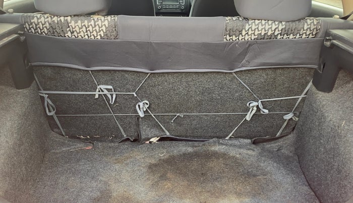 2013 Volkswagen Polo HIGHLINE DIESEL, Diesel, Manual, 1,47,745 km, Boot Inside