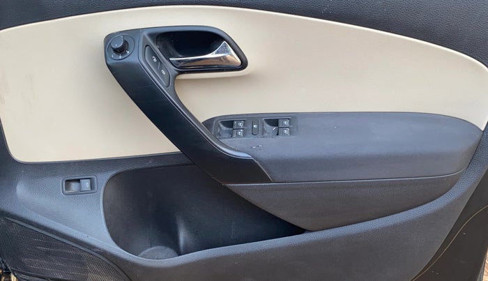 2017 Skoda Rapid AMBITION 1.5 TDI AT, Diesel, Automatic, 86,305 km, Driver Side Door Panels Control