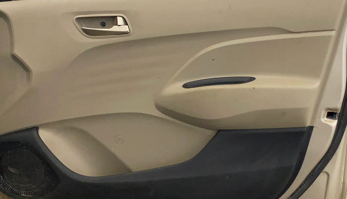 2019 Hyundai NEW SANTRO SPORTZ MT, Petrol, Manual, 84,826 km, Driver Side Door Panels Control