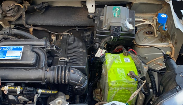 2016 Renault Kwid RXT 0.8, CNG, Manual, 40,164 km, Engine View - Left