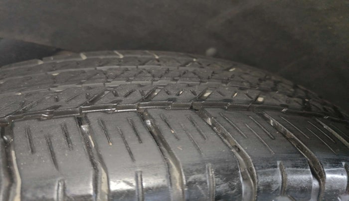 2019 Mahindra ALTURAS G4 4WD AT, Diesel, Automatic, 1,05,681 km, Left Rear Tyre Tread