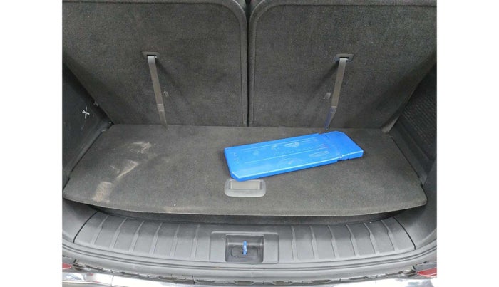 2019 Mahindra ALTURAS G4 4WD AT, Diesel, Automatic, 1,05,681 km, Boot Inside