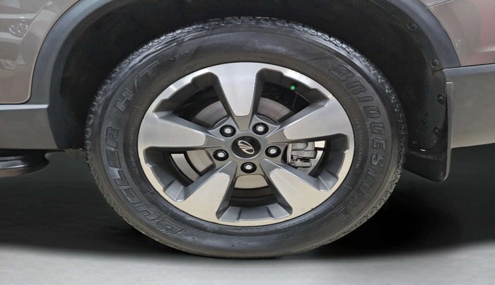 2019 Mahindra ALTURAS G4 4WD AT, Diesel, Automatic, 1,05,681 km, Left Rear Wheel