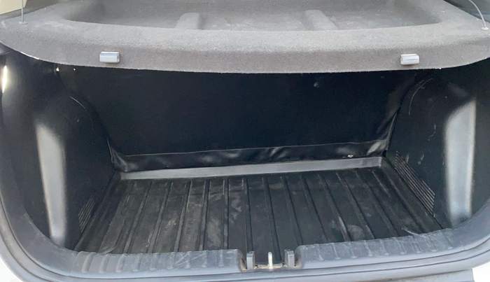 2021 KIA SONET HTX 1.0 IMT, Petrol, Manual, 29,512 km, Boot Inside