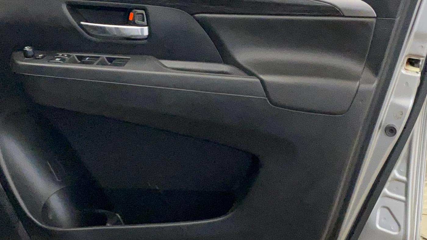 2021 Maruti XL6 ALPHA MT, Petrol, Manual, 91,052 km, Driver Side Door Panels Control