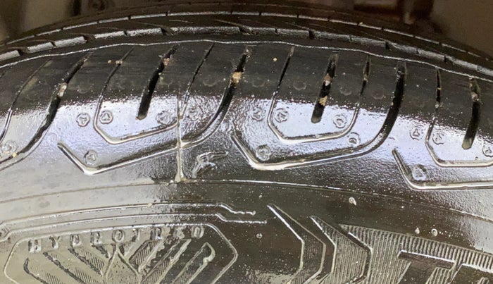 2016 Ford Ecosport TITANIUM 1.5L DIESEL, Diesel, Manual, 1,09,315 km, Left Front Tyre Tread