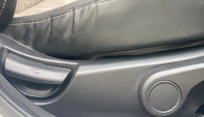 2014 Hyundai Grand i10 ASTA AT 1.2 KAPPA VTVT, Petrol, Automatic, 98,997 km, Driver Side Adjustment Panel