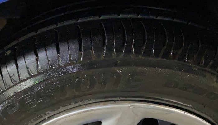 2017 Hyundai Grand i10 SPORTZ (O) 1.2 KAPPA VTVT, Petrol, Manual, 38,898 km, Right Rear Tyre Tread