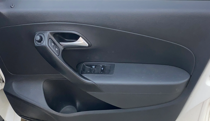 2019 Volkswagen Ameo COMFORTLINE 1.0L, Petrol, Manual, 90,132 km, Driver Side Door Panels Control