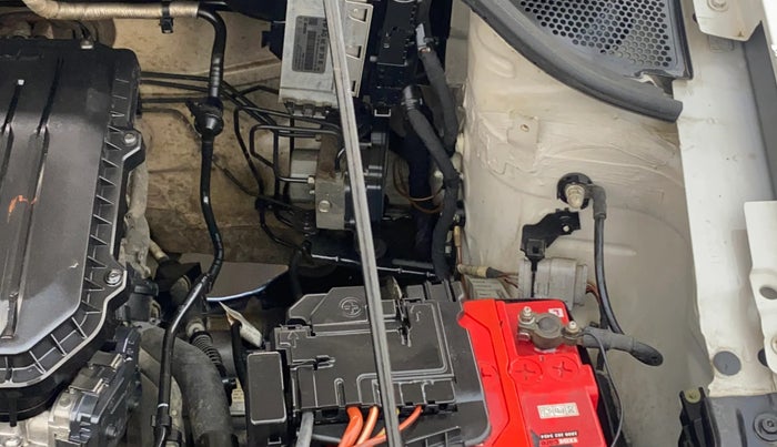 2019 Volkswagen Ameo COMFORTLINE 1.0L, Petrol, Manual, 90,132 km, Engine View - Left