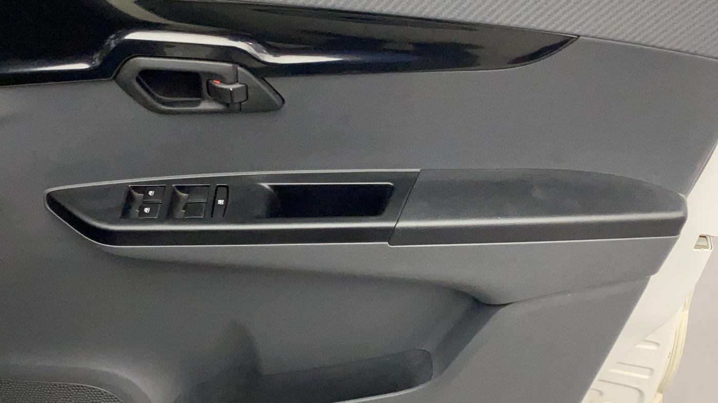 2018 Mahindra KUV 100 NXT K4+ P 6 STR, Petrol, Manual, 22,715 km, Driver Side Door Panels Control