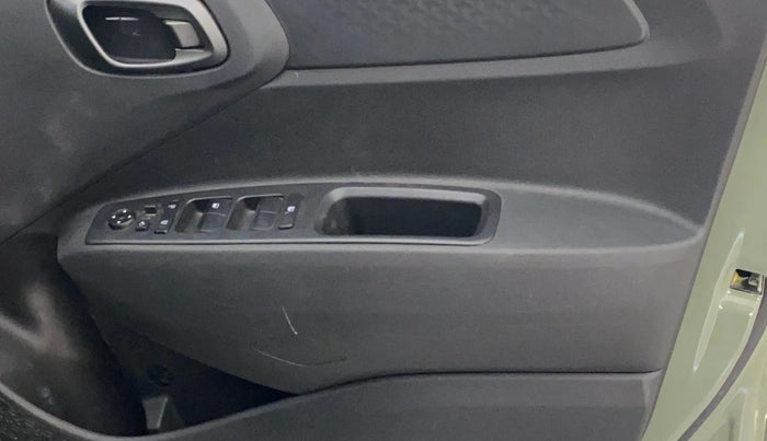 2024 Hyundai EXTER SX(O) 1.2 AMT, Petrol, Automatic, 9,598 km, Driver Side Door Panels Control