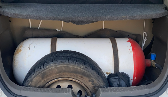 2014 Hyundai i10 MAGNA 1.1, CNG, Manual, 91,829 km, Boot Inside