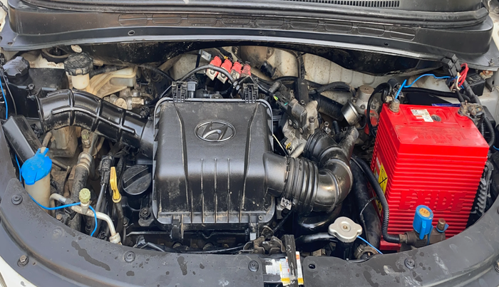 2014 Hyundai i10 MAGNA 1.1, CNG, Manual, 91,829 km, Engine View