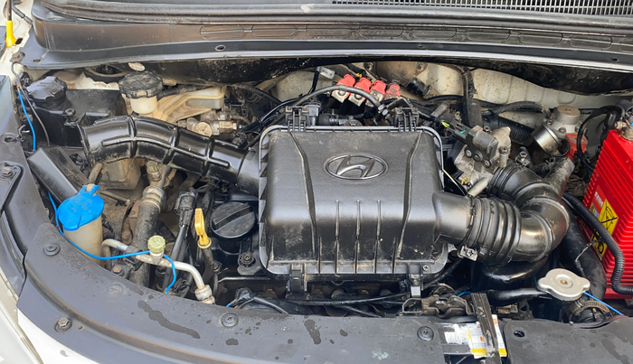 2014 Hyundai i10 MAGNA 1.1, CNG, Manual, 91,829 km, Engine View - Right