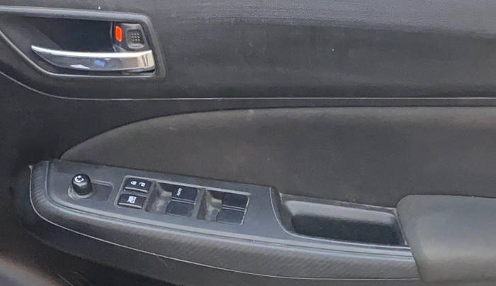 2021 Maruti Swift VXI, Petrol, Manual, 53,639 km, Driver Side Door Panels Control