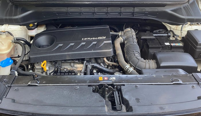 2022 KIA CARENS LUXURY PLUS 1.4 PETROL 7 STR, Petrol, Manual, 25,165 km, Engine View