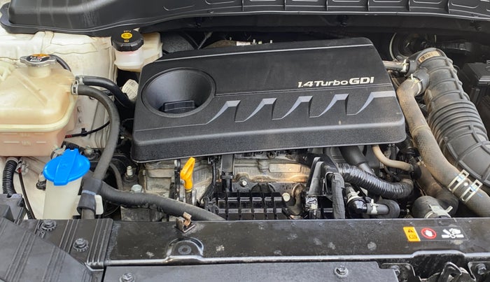 2022 KIA CARENS LUXURY PLUS 1.4 PETROL 7 STR, Petrol, Manual, 25,165 km, Engine View - Right