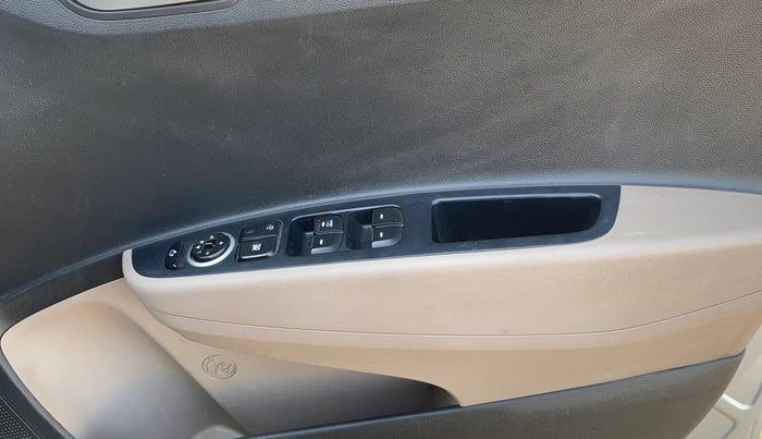 2016 Hyundai Grand i10 ASTA (O) AT 1.2 KAPPA VTVT, Petrol, Automatic, 88,175 km, Driver Side Door Panels Control