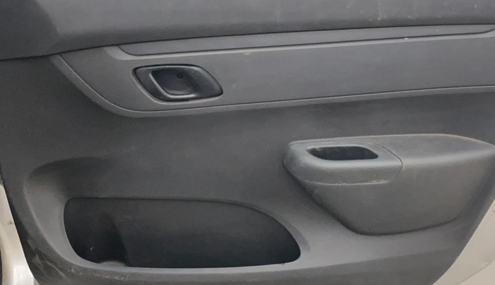 2016 Renault Kwid RXT 0.8, Petrol, Manual, 43,670 km, Driver Side Door Panels Control