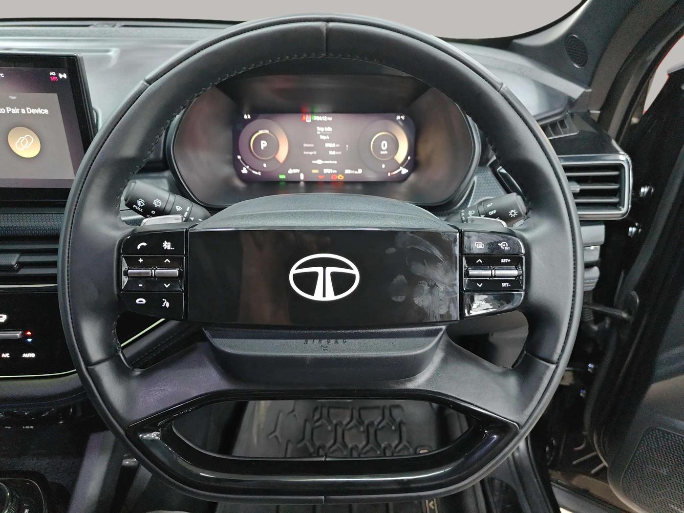 2024 Tata Safari ACCOMPLISHED DARK EDITION AT, Diesel, Automatic, 5,733 km, Steering Wheel Close Up