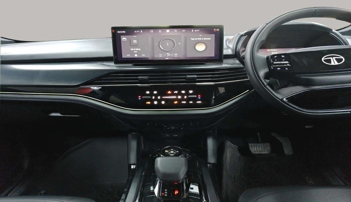 2024 Tata Safari ACCOMPLISHED DARK EDITION AT, Diesel, Automatic, 5,733 km, Air Conditioner