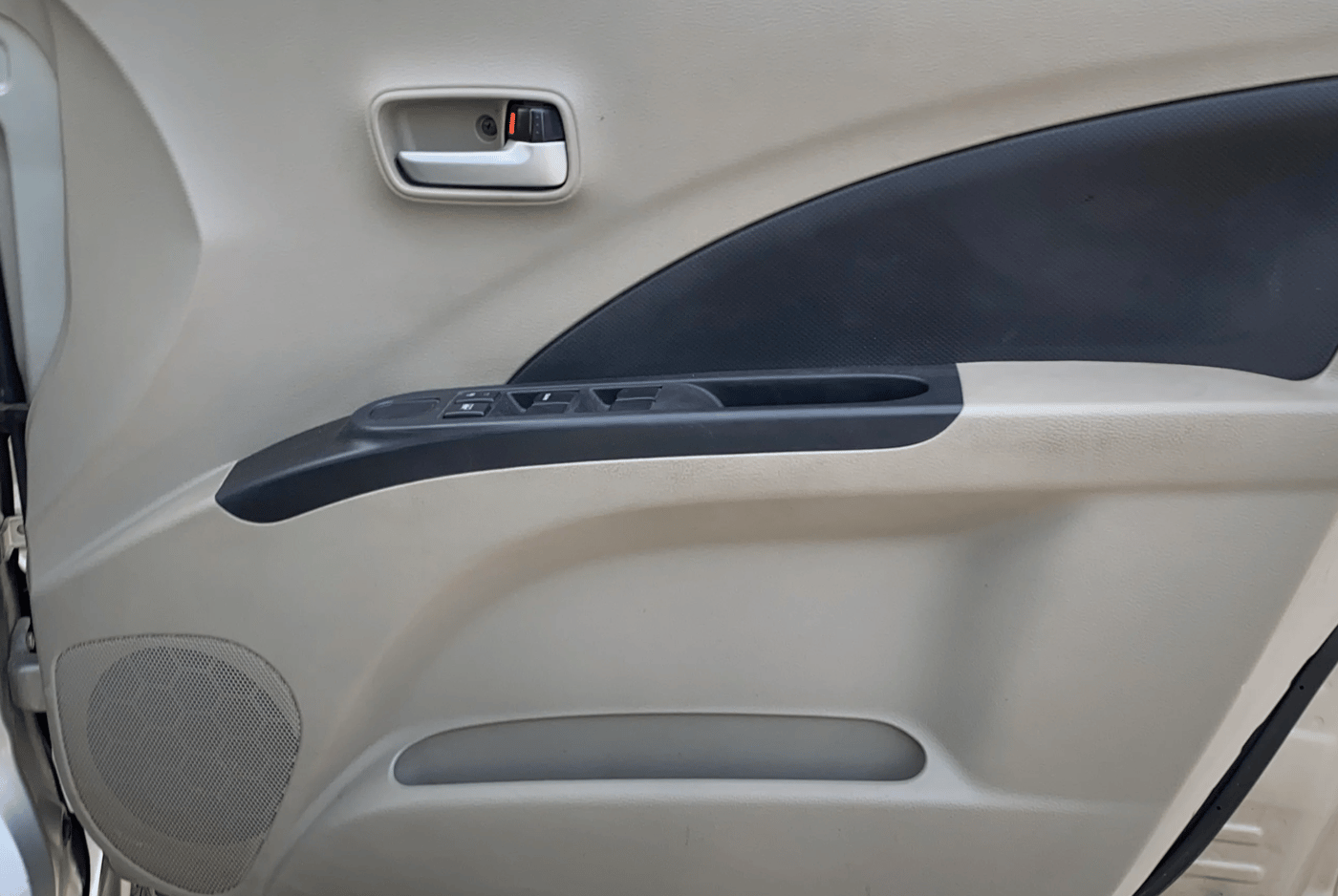2015 Maruti Celerio VXI, Petrol, Manual, 31,517 km, Driver Side Door Panels Control