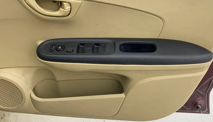2015 Honda Amaze 1.5L I-DTEC S, Diesel, Manual, 27,629 km, Driver Side Door Panels Control