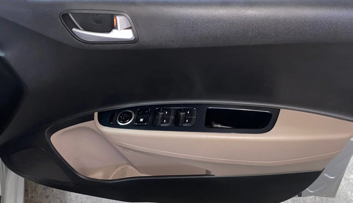 2017 Hyundai Xcent S 1.2, Petrol, Manual, 1,24,201 km, Driver Side Door Panels Control