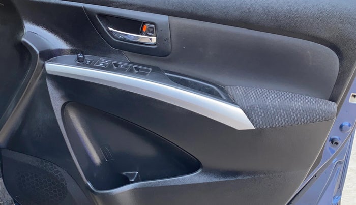 2020 Maruti S Cross ZETA 1.5, Petrol, Manual, 30,516 km, Driver Side Door Panels Control