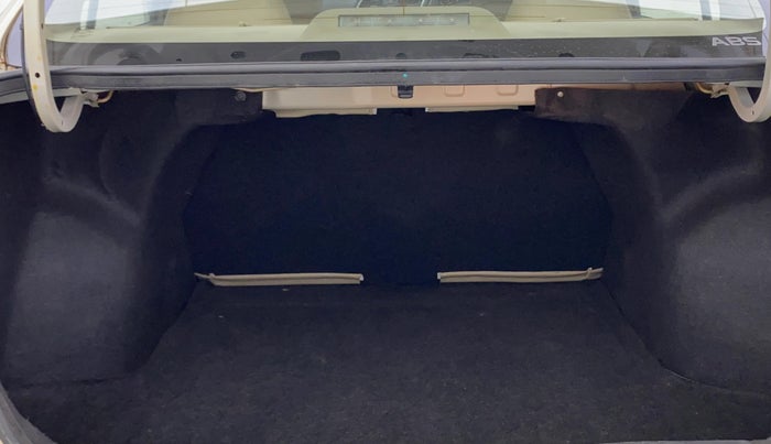 2015 Maruti Ciaz ZXI AT, Petrol, Automatic, 31,251 km, Boot Inside