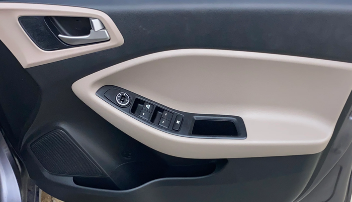 2019 Hyundai Elite i20 MAGNA PLUS 1.2, Petrol, Manual, 22,553 km, Driver Side Door Panels Control