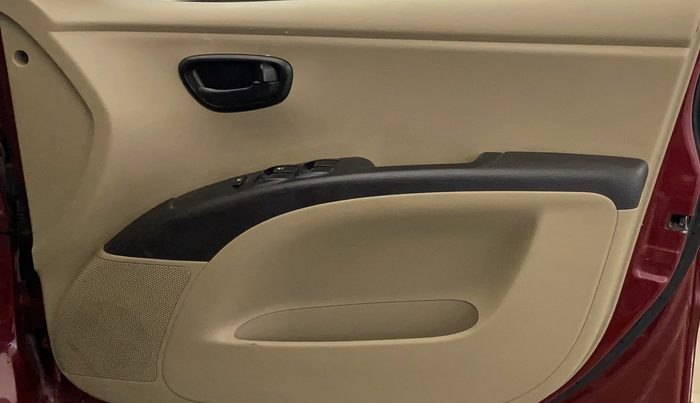 2014 Hyundai i10 MAGNA 1.1, Petrol, Manual, 9,638 km, Driver Side Door Panels Control