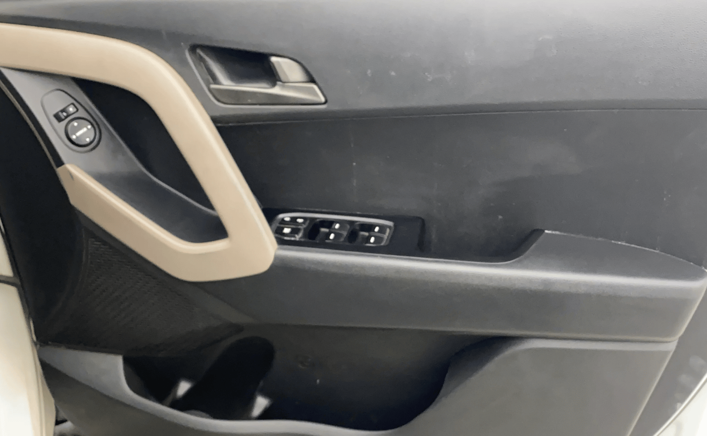 2016 Hyundai Creta S 1.4 DIESEL, Diesel, Manual, 1,07,986 km, Driver Side Door Panels Control