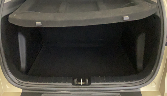 2020 KIA SONET HTK PLUS 1.5, Diesel, Manual, 44,130 km, Boot Inside