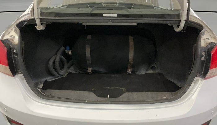 2017 Maruti Ciaz S 1.4 MT PETROL, CNG, Manual, 61,230 km, Boot Inside