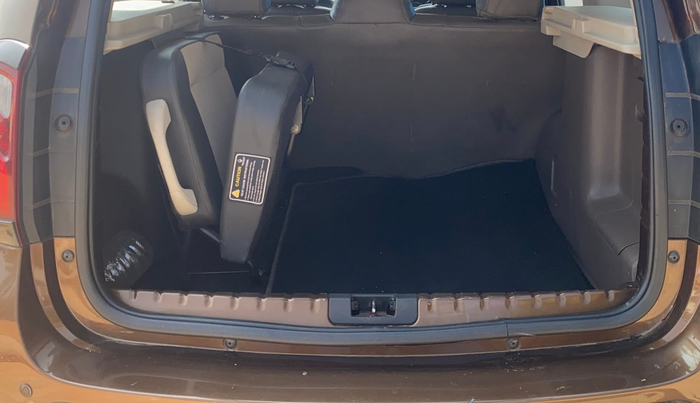 2016 Renault Duster RXL PETROL, Petrol, Manual, 88,147 km, Boot Inside