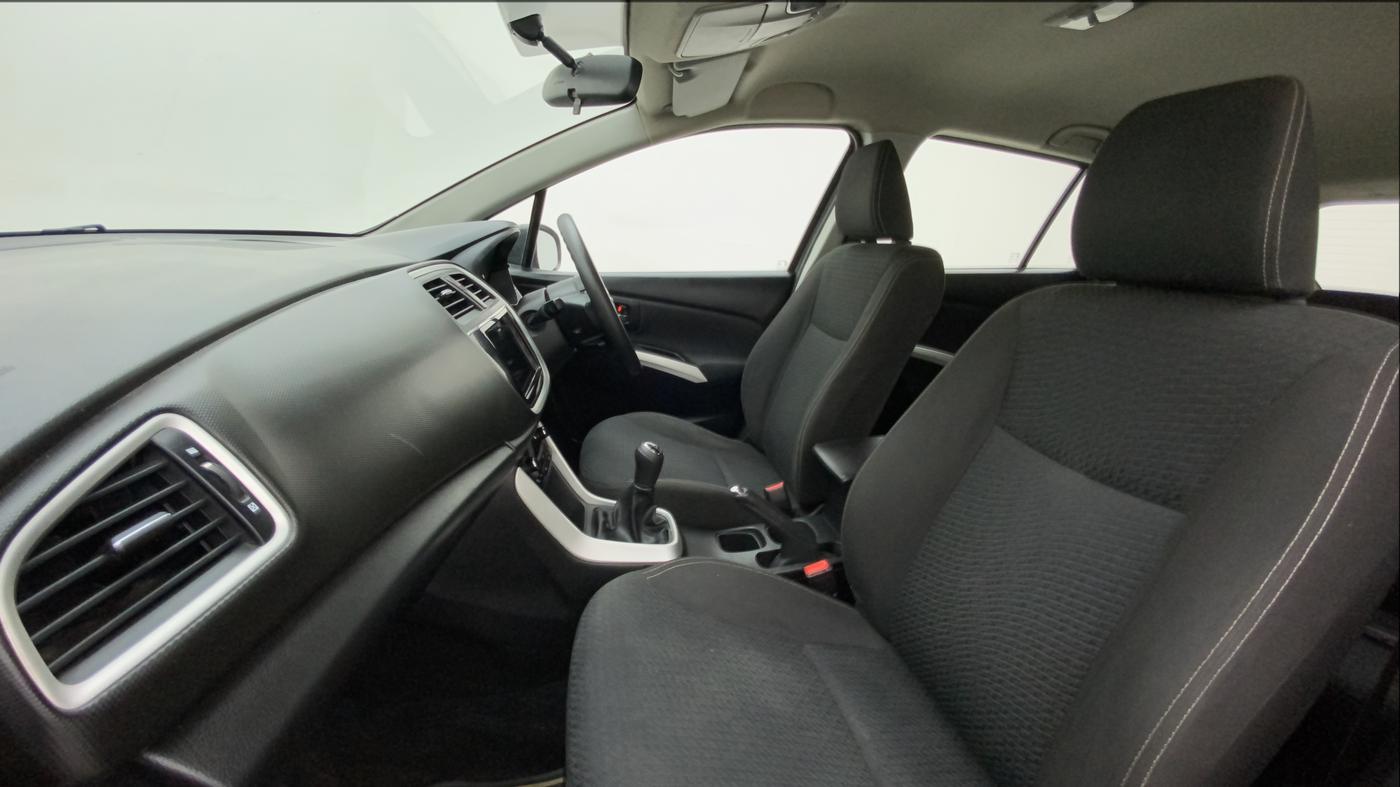 2016 Maruti S Cross ZETA 1.3, Diesel, Manual, 78,922 km, Right Side Front Door Cabin