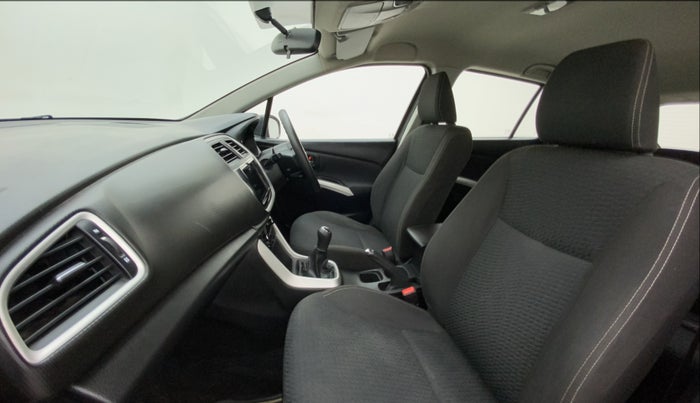 2016 Maruti S Cross ZETA 1.3, Diesel, Manual, 78,922 km, Right Side Front Door Cabin
