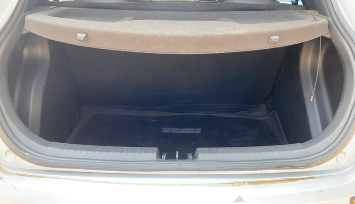 2019 Hyundai Elite i20 SPORTZ PLUS 1.2, Petrol, Manual, 59,323 km, Boot Inside