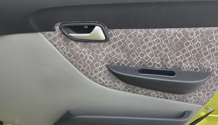 2018 Maruti Alto 800 LXI, Petrol, Manual, 19,815 km, Driver Side Door Panels Control