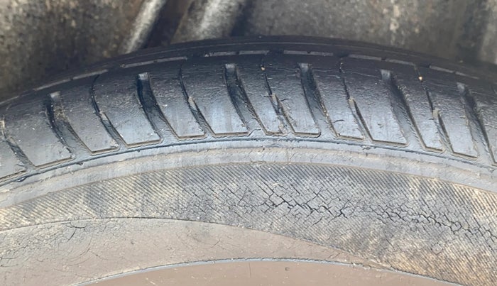 2012 Honda Jazz 1.2L I-VTEC BASE, Petrol, Manual, 56,360 km, Left Rear Tyre Tread