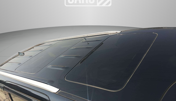 2021 KIA CARNIVAL LIMOUSINE PLUS 2.2 7 STR, Diesel, Automatic, 1,25,850 km, Roof