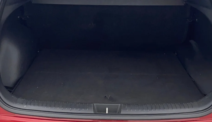 2017 Hyundai Creta S PLUS 1.4 DIESEL, Diesel, Manual, 1,21,715 km, Boot Inside